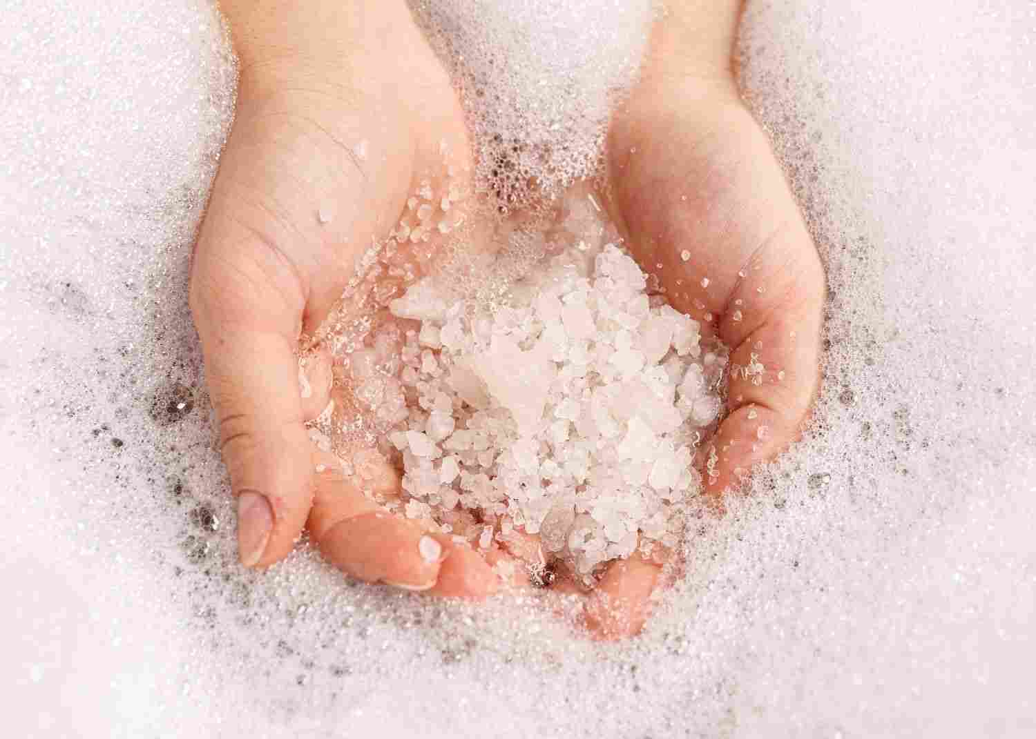 Glowing Skin: The Benefits of Natural Bath Salts